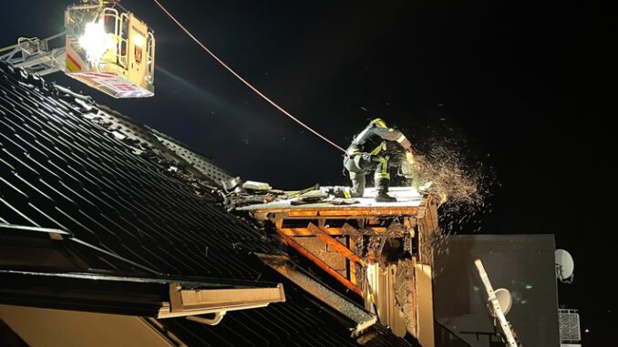 FW-OE: Brand in Wohnhaus ohne Verletzte