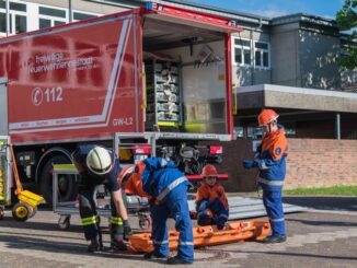 FW-OE: Brand in der Turnhalle - Gemeinschaftsübung der Jugendfeuerwehr Lennestadt