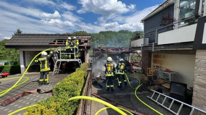 FW-OE: Carportbrand in Kirchhundem
