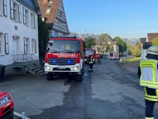 FW-OE: Dachstuhlbrand in Oberhundem