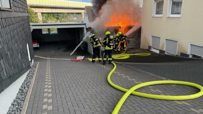 FW-OE: Feuer in Saßmicke - Vollalarm für die Feuerwehr Olpe