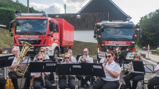 FW-OE: Neues Feuerwehrgerätehaus und Fahrzeug in Oberelspe