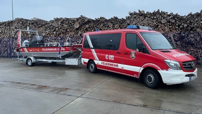 FW-OE: Neues Mehrzweckboot für die Feuerwehr Olpe
