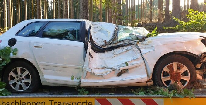 FW-OE: Verkehrsunfall auf der L880