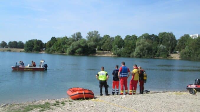 FW-OG: Wasserrettungseinsatz im Offenburger Gifizsee