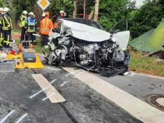 FW Olfen: Verkehrsunfall in Olfen-Vinnum fordert zwei Verletzte, einer davon schwer