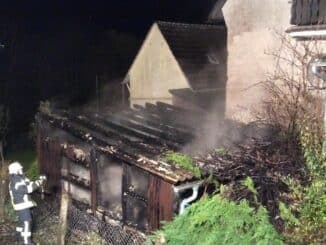 FW-PB: Brand eines Einfamilienhauses endet glimpflich