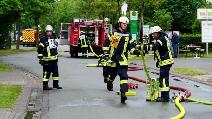 FW-PB: Mit Feuereifer beim Leistungsnachweis am Start