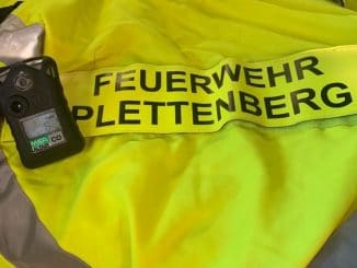 FW-PL: CO-Warner warnt Rettungsdienst und sorgt für Nachforderung der Feuerwehr. Ausgelöste CO2-Löschanlage sorgt für Paralleleinsatz.