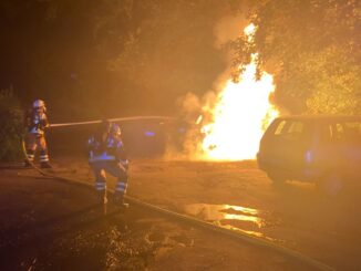 FW-PL: Ortsteil Papenkuhle - PKW-Brand