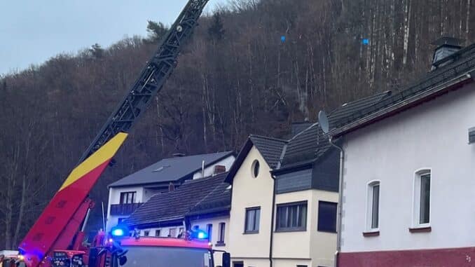 FW-PL: Ortsteil Stadtmitte - Kaminbrand sorgt für Einsatz der Feuerwehr