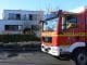 FW Pulheim: Feuer auf Terrasse entfachte Wohnungsbrand