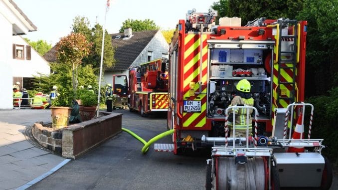 FW Pulheim: Kellerbrand in Pulheim-Geyen konnte schnell gelöscht werden