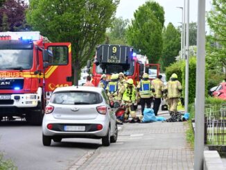 FW Pulheim: Schwelender Akku führt zu umfangreichem Feuerwehreinsatz