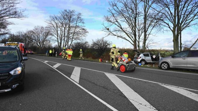 FW Pulheim: Schwerer Verkehrsunfall zwischen Pulheim und Köln