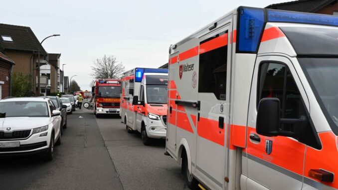 FW Pulheim: Verletzter nach Verpuffung