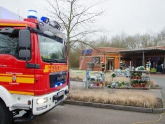 FW-RD: Feuer in einer Aldi-Filiale in Eckernförde - Mitarbeiter und Kunden konnten sich retten