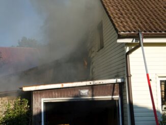 FW-RD: Feuerwehren verhindern Großbrand Owschlag - (Kreis Rendsburg-Eckernförde), 04.09.2023, 17:51 Uhr Feuer Standard (FEU 00), 18:03 Uhr Feuer Größer als Standard (FEU G 00)