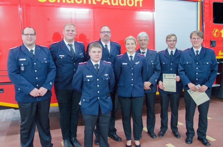 FW-RD: Jahreshauptversammlung Feuerwehr Schacht-Audorf - Hans-Jacob Rohwer für 80 Jahre Mitgliedschaft geehrt