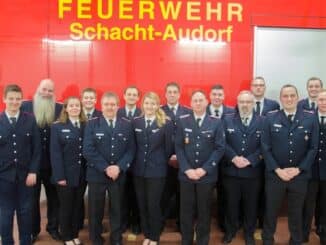 FW-RD: Jahreshauptversammlung Feuerwehr Schacht-Audorf - Sven Grube erhält das Brandschutzehrenzeichen in Silber