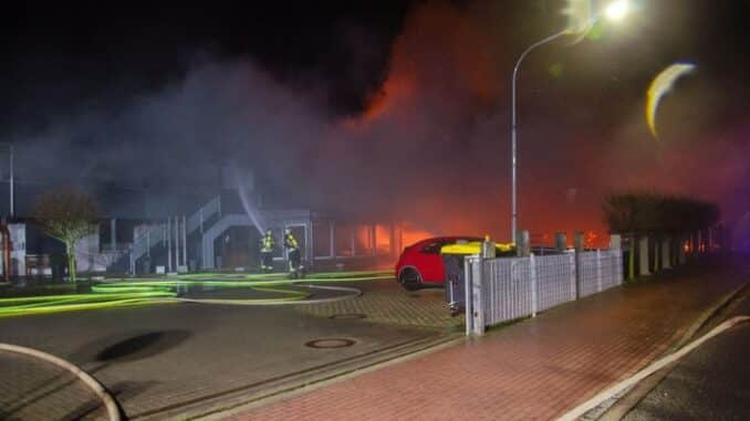 FW-RD: Unruhiger Jahreswechsel für die Feuerwehren im Kreis Rendsburg-Eckernförde