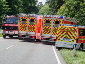 FW-RD: Verkehrsunfall auf der B203 - zwei verletzte Personen Auf der B203 zwischen Fockbek und Elsdorf-Westermühlen, kam es am Freitag (06.08.2021) zu einem Verkehrsunfall.