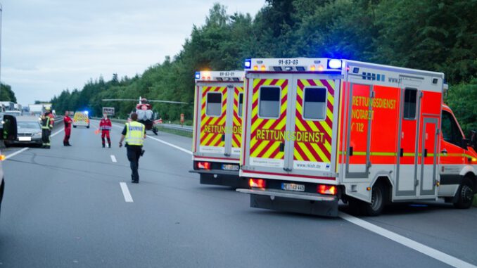 FW-RD: Zwei Verkehrsunfälle auf der A7 - 6 verletzte Personen Auf der Autobahn A7, Rendsburger Kreuz und der Anschlussstelle Warder, kam es am Donnerstag (19.08.2021) zu Verkehrsunfällen