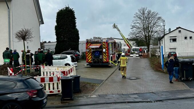 FW-RE: Brand in Förderwerkstatt - eine verletzte Person