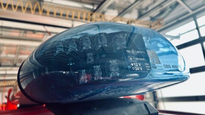 FW-RE: Brand in Garage droht auf Wohngebäude überzugreifen - keine Verletzten