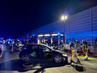 FW-RE: Verkehrsunfall auf der BAB 43 mit drei Verletzten