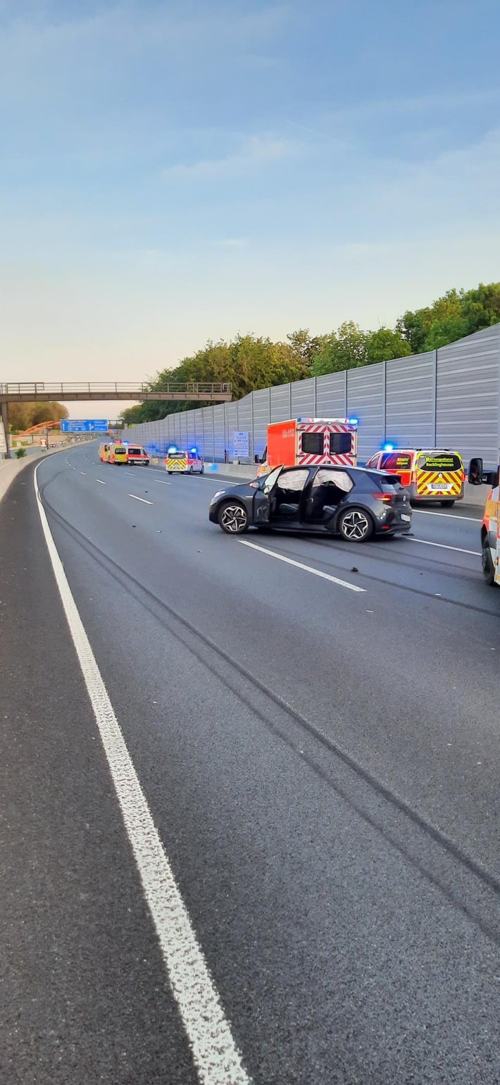 FW-RE: Verkehrsunfall mit sieben Verletzten auf der BAB 43