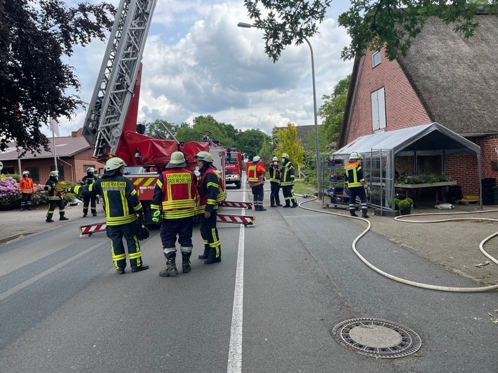 FW-ROW: Brand in Einfamilienhaus - Feuerwehr verhindert schlimmeres