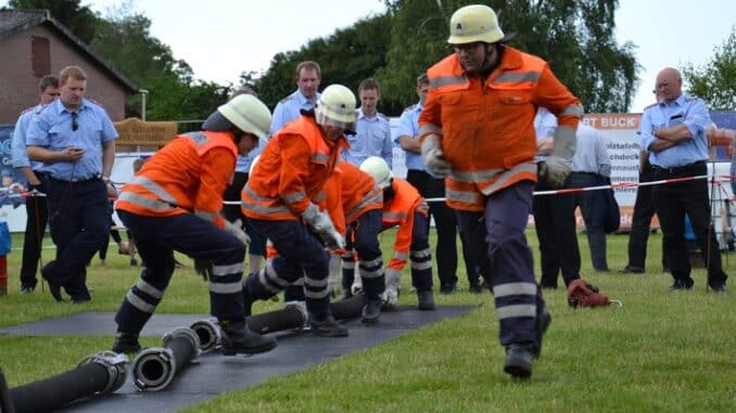 FW-ROW: Kreisleistungsvergleich der Feuerwehren - 43 Gruppen aus dem Landkreis Rotenburg / Wümme treten in Hönau-Lindorf an