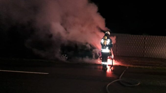 FW-ROW: PKW-Brand an der K130 bei Heeslingen