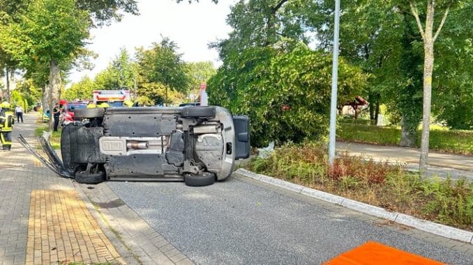 FW-ROW: Verkehrsunfall im Ort