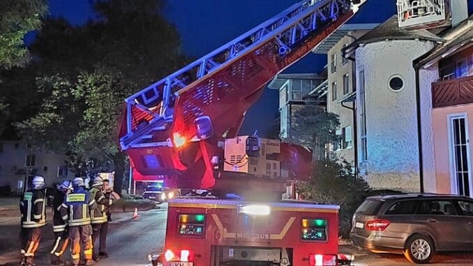 FW-Radolfzell: Kleinbrand auf Dach