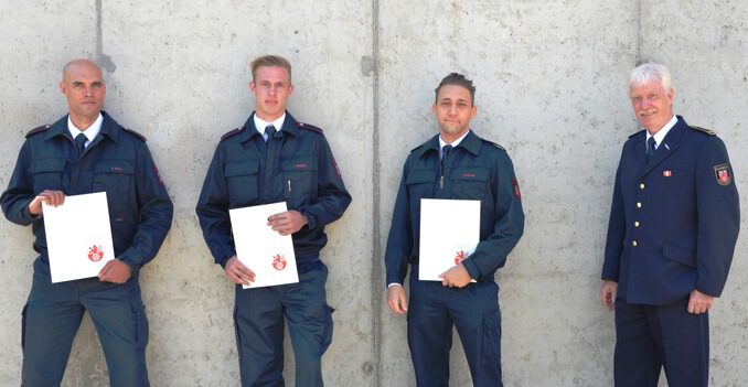 FW Ratingen: Ausbildungen beendet! - Neue Brandmeister für die Feuerwehr Ratingen