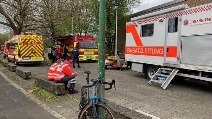 FW Ratingen: Überörtliche Hilfe in Neuss