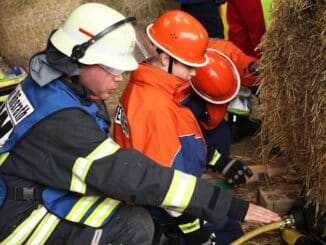 FW Rösrath: Berufsfeuerwehrtag der Jugendfeuerwehr Rösrath