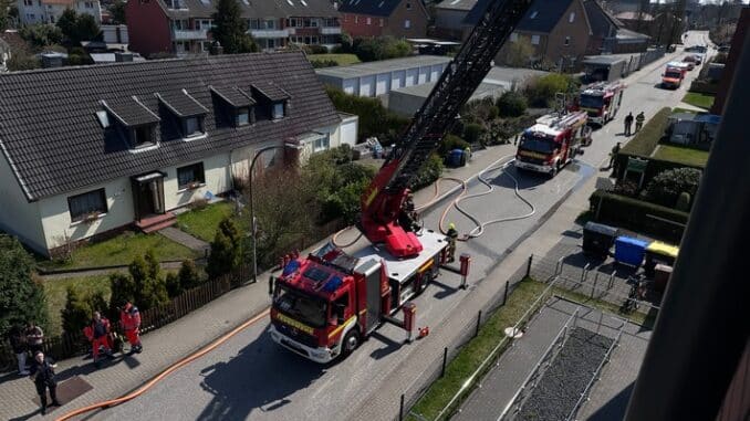 FW-SE: Brand an einer Photovoltaikanlage