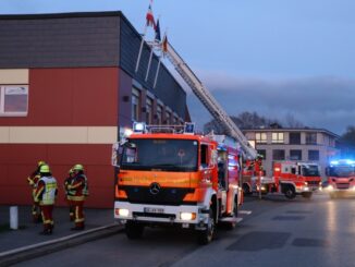 FW-SE: Feuer in einem Bürogebäude in Kaltenkirchen