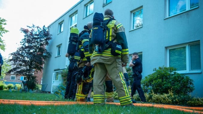 FW-SE: Feuerwehr verhindert Dachstuhlbrand in Henstedt-Ulzburg