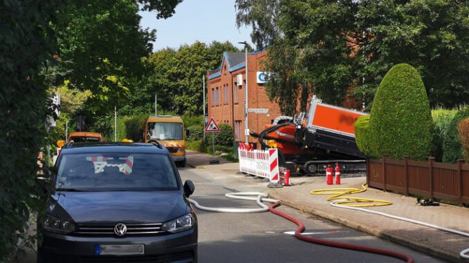 FW-SE-Gasaustritt-beschaeftigt-Feuerwehr-ueber-mehrere-Stunden.jpeg FW-SE: Gasaustritt beschäftigt Feuerwehr über mehrere Stunden