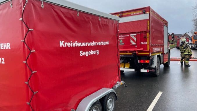 FW-SE: Kräftezehrender Einsatz gegen das Wasser