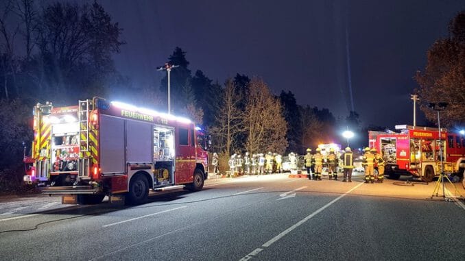 FW-SE: Schwerer Verkehrsunfall auf der Bundesstraße 206