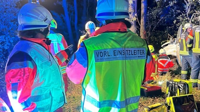 FW-SE: Schwerer Verkehrsunfall mit vier verletzten Personen