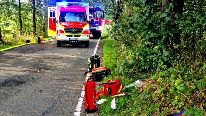 FW Schalksmühle: Schwerer Verkehrsunfall - eine Person gestorben