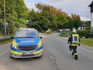 FW Schalksmühle: Verkehrsunfall - Fahrschülerin schwer verletzt