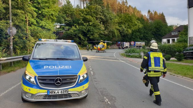 FW Schalksmühle: Verkehrsunfall - Fahrschülerin schwer verletzt