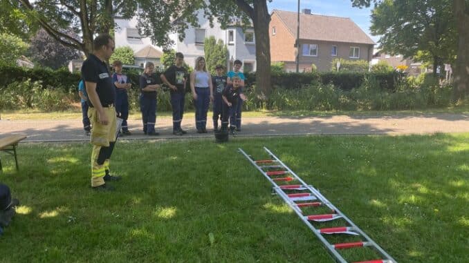 FW Sonsbeck: &quot;Früh übt sich&quot; - am Besten gemeinsam